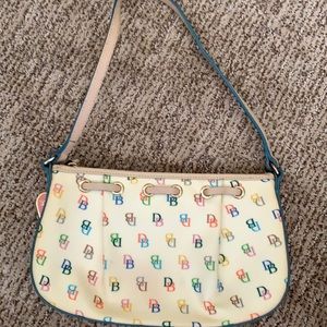 Women’s Dooney & Burke bag